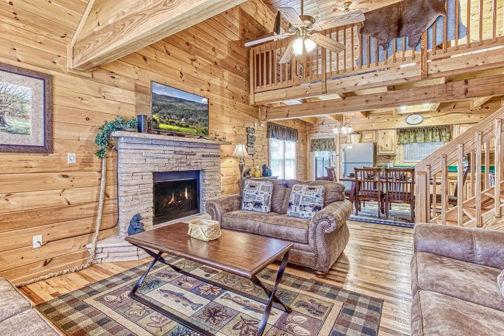 Smoky Mountain Gem Villa Gatlinburg Exterior photo